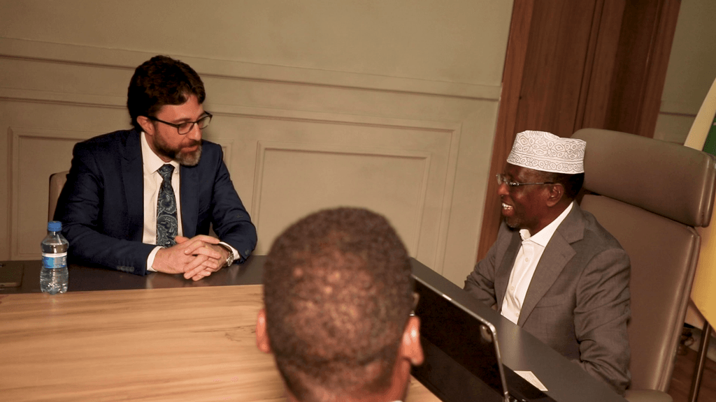 Himilo Qaran oo kulamo la Yeeshay Safiirka Turkiga ee Soomaaliya