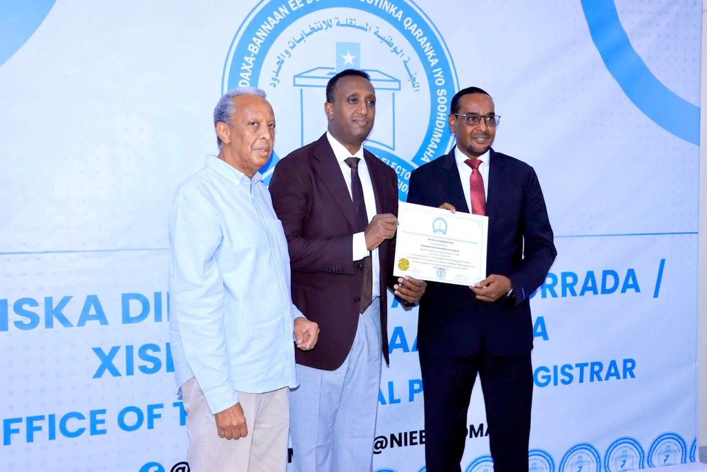 Guddiga Doorashooyinka oo diiwaangeliyay ururkii ugu horreeyey