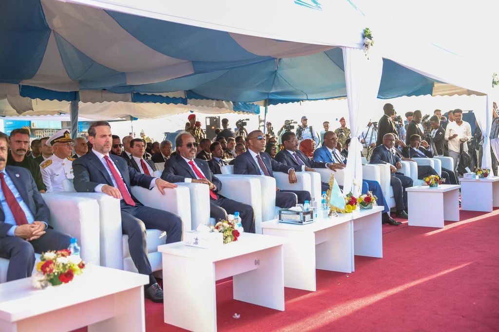 Xamsa “Waxaan billownay geeddigii lagu carraabin lahaa gaajada iyo faqriga.”