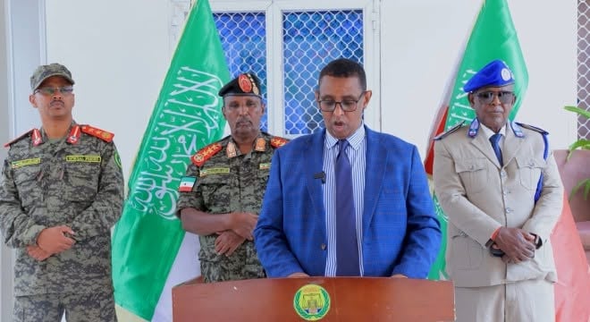 Somaliland oo mamnuucday hubka rayidka iyo kooxaha hubaysan ee Awdal iyo Salal