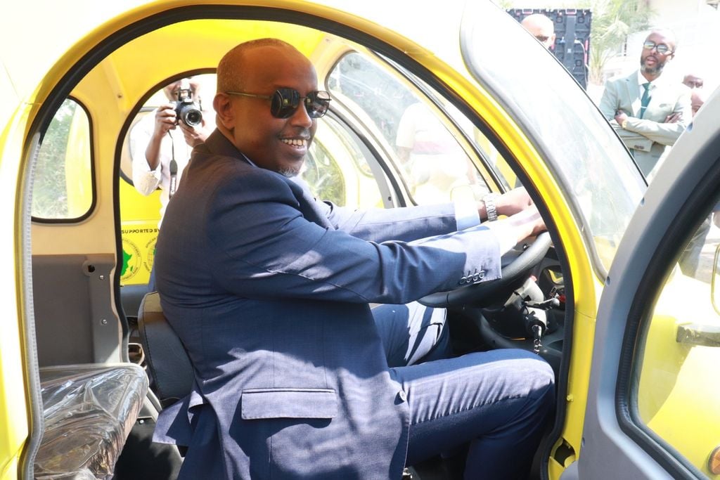 Jabuuti oo heshay gaadiid lagu taageerayo Mashaariicda Dijitaalka.