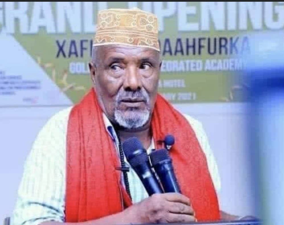 Abwaan Jaamac Kadiye oo ku dhintay duqeyn ka dhacday Laascaanood