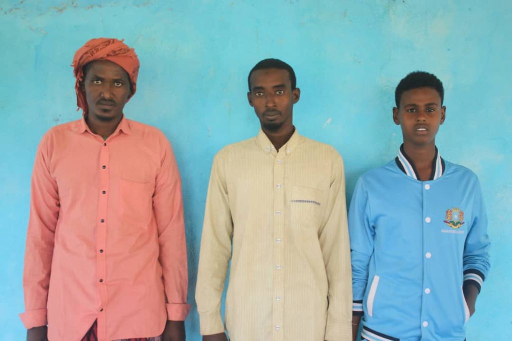 Saddex Xubnood oo ka Tirsanaa Al-Shabaab oo Isku Soo Dhiibay Koonfur Galbeed