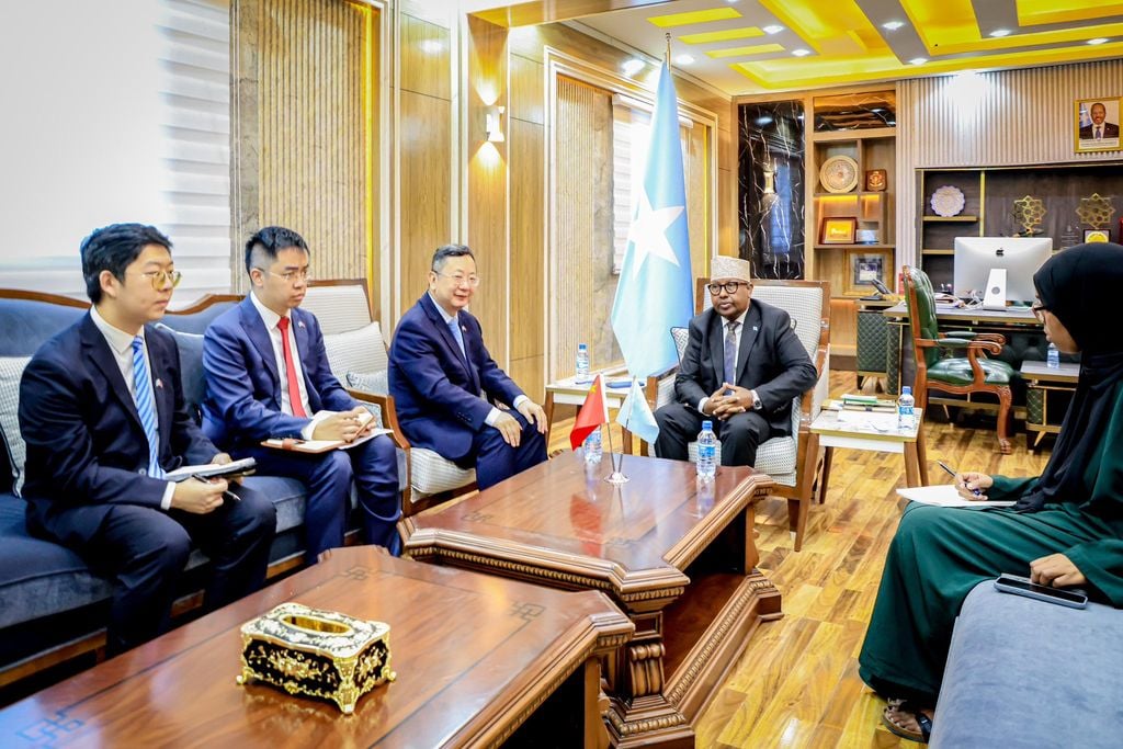 Soomaaliya iyo Shiinaha oo kawada hadlay dagaalka ka dhanka ah AS