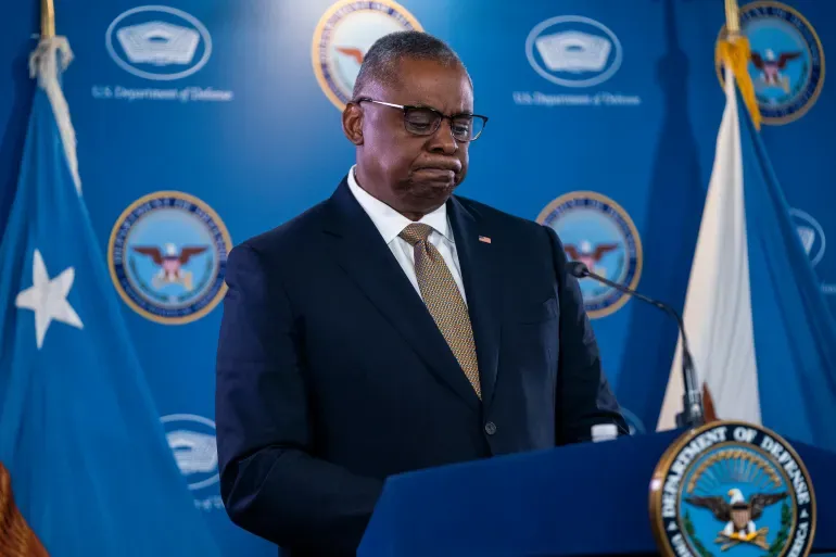 Wasiirka Difaaca Mareykanka oo markii 3-aad  la dhigay Isbitaal