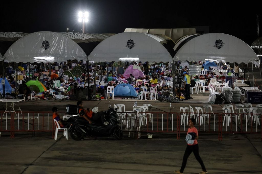 Kumamaan qof ayaa ku barakacay dagaalka xuduudda Thailand iyo Cambodia.