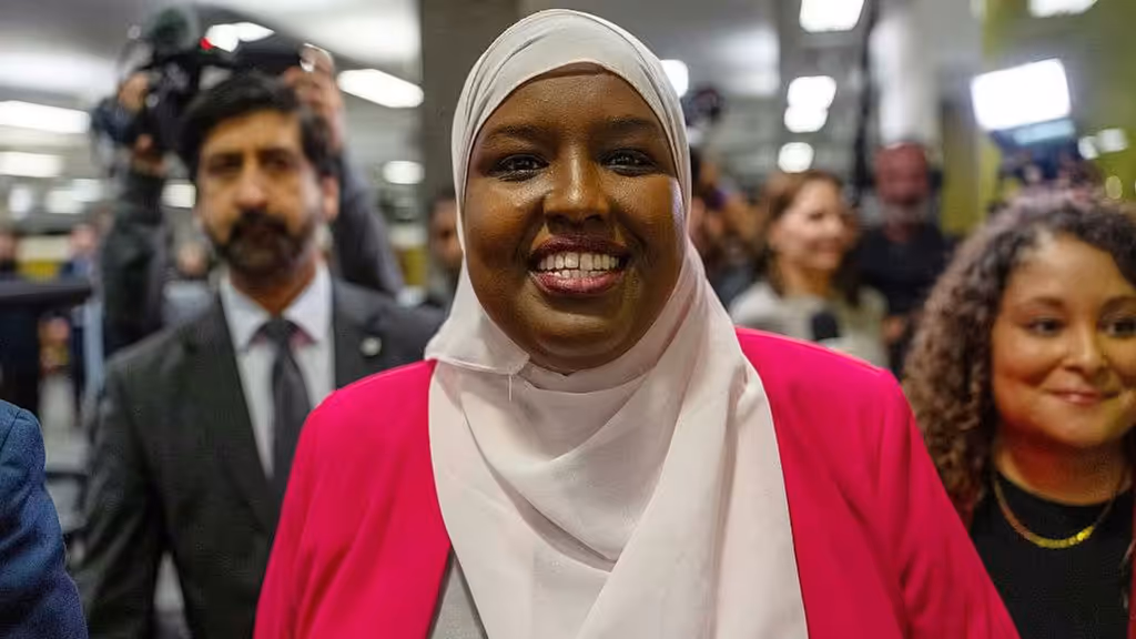 Sagal Cabdi-Wali oo ku guuleysatay kursigii Baarlamaanka Britain ee uu baneeyay Ra’iisul Wasaare Keir Starmer