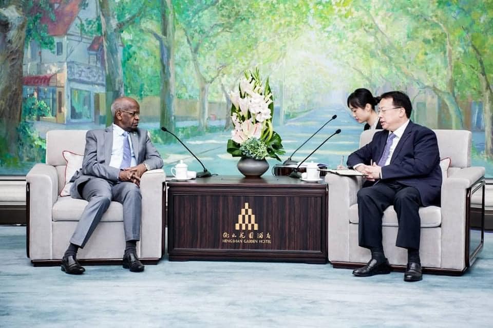 Jabuuti iyo Shiinaha oo iska kaashana horumarinta dekadaha