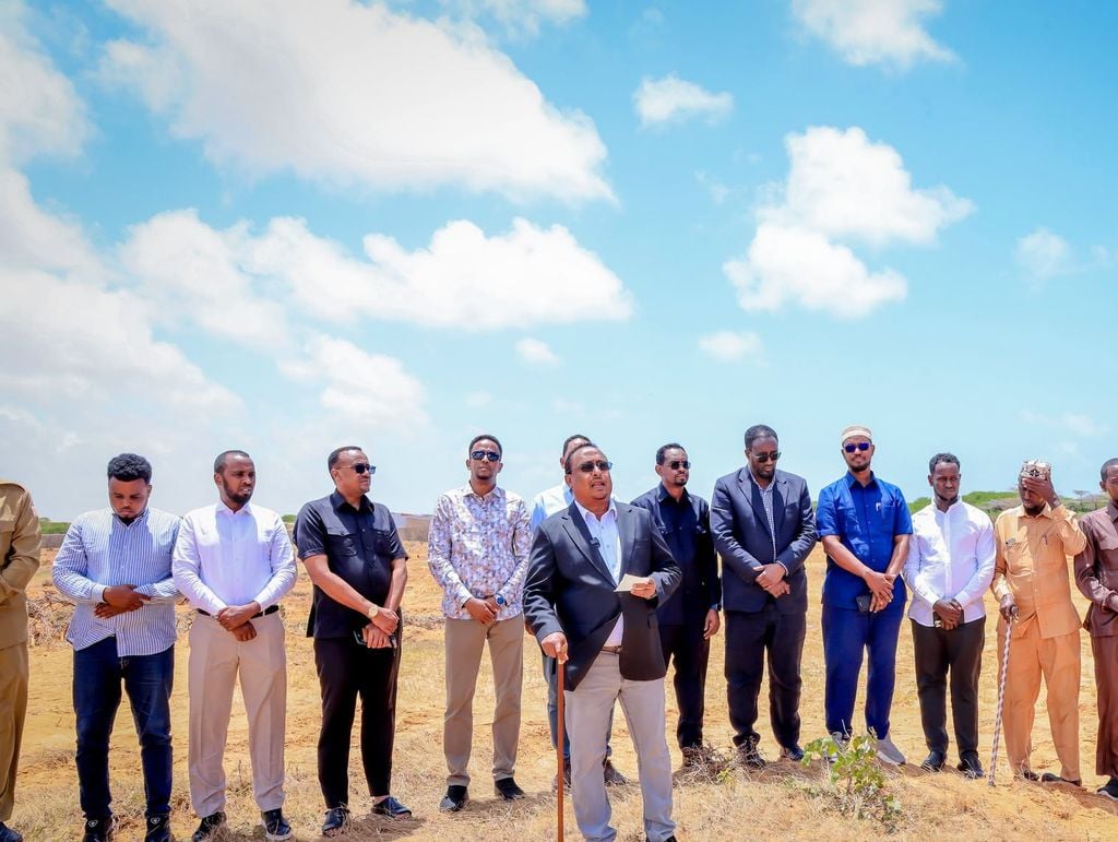 Guddoomiyaha Banaadir oo shaaciyay dhul loogu tala galay qoysaskii ay saameeysay dib-u-habaynta Muqdisho
