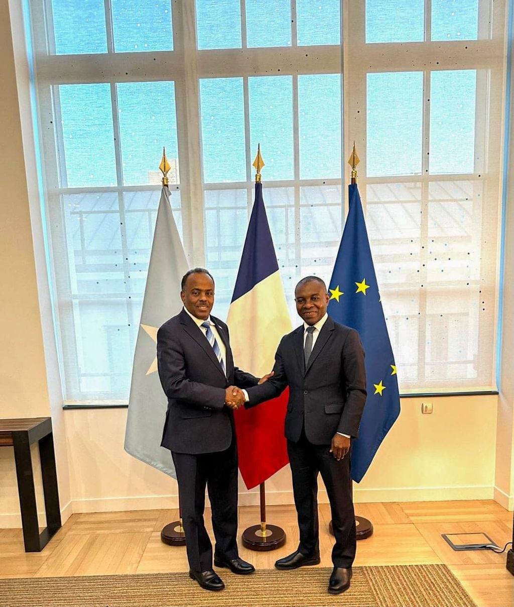 Faransiiska oo qorsheynaya dib u furista safaaradda Muqdisho