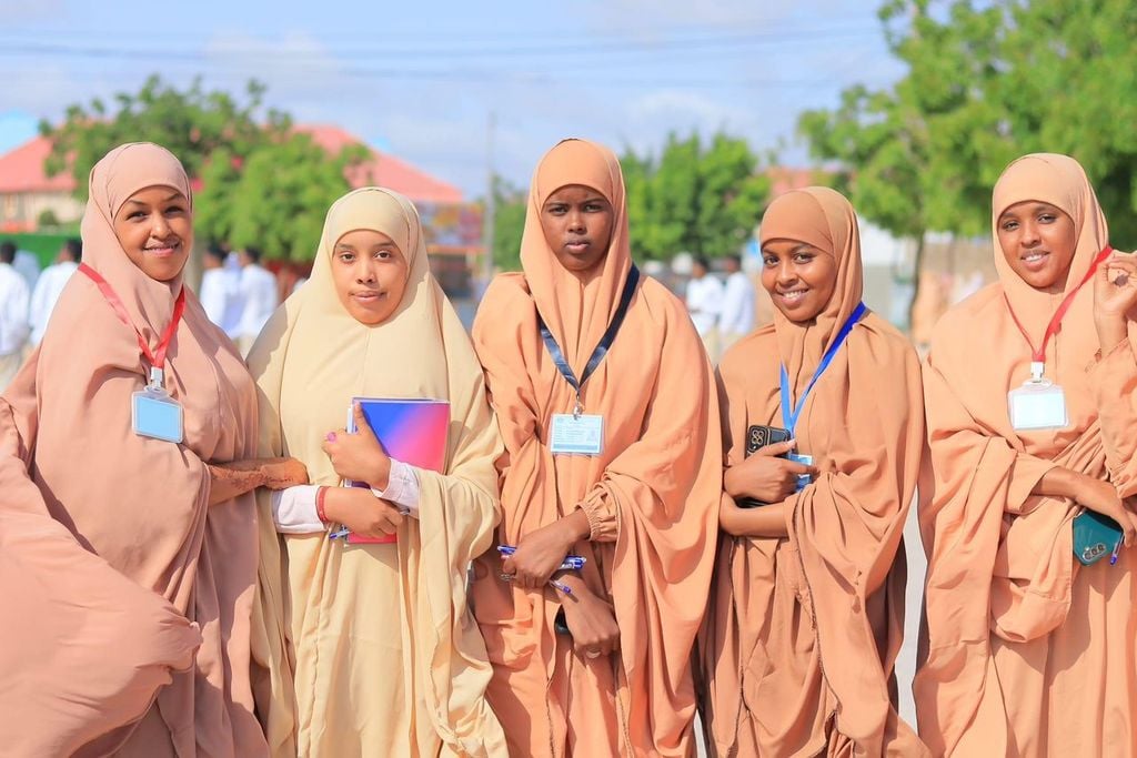 Soomaaliya oo ka digtay in lacago laga qaado ardayda