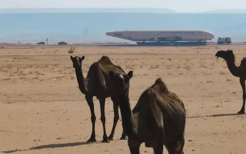 Diyaarad wax qaadeysa ayaad arki jirtaye iyadi oo la qaadayo ma aragtay?