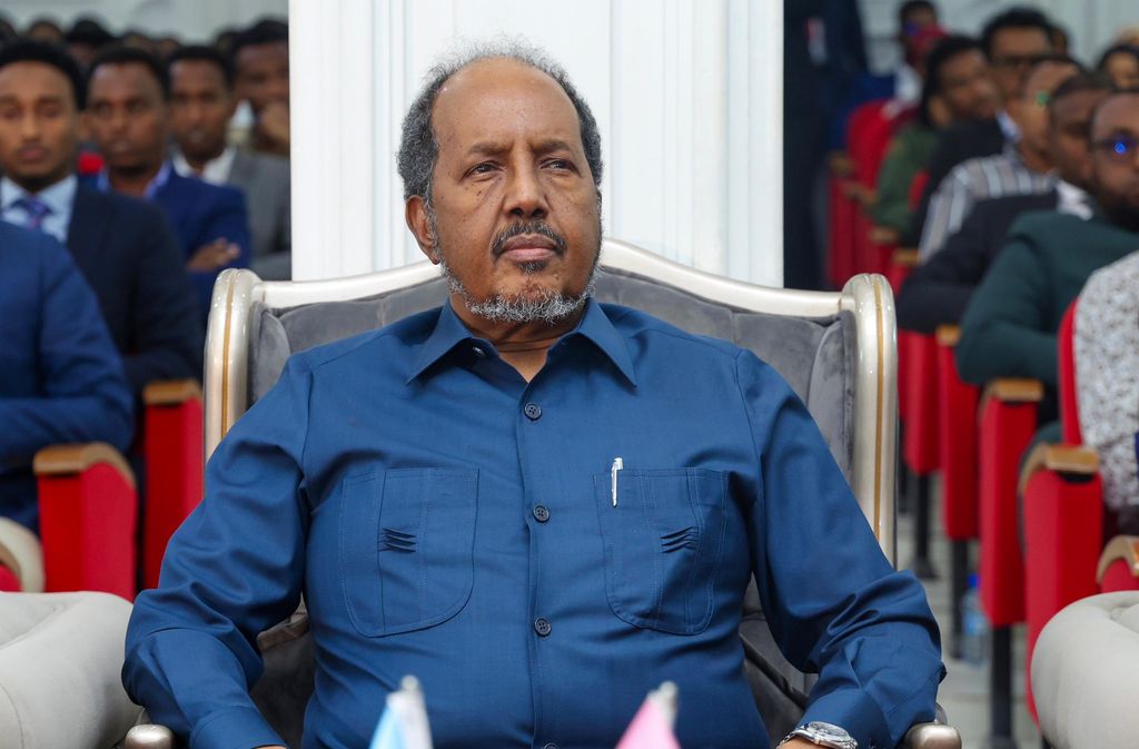 Xasan Shiikh oo Ballan qaaday Nabadgelyada Ciidamadii u baxsaday kenya