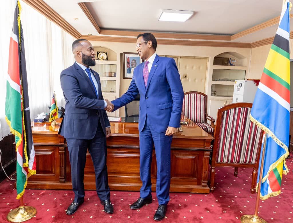 Soomaaliya iyo Kenya oo kala saxiixan raba heshiis dhanka Kalluumeysiga ah