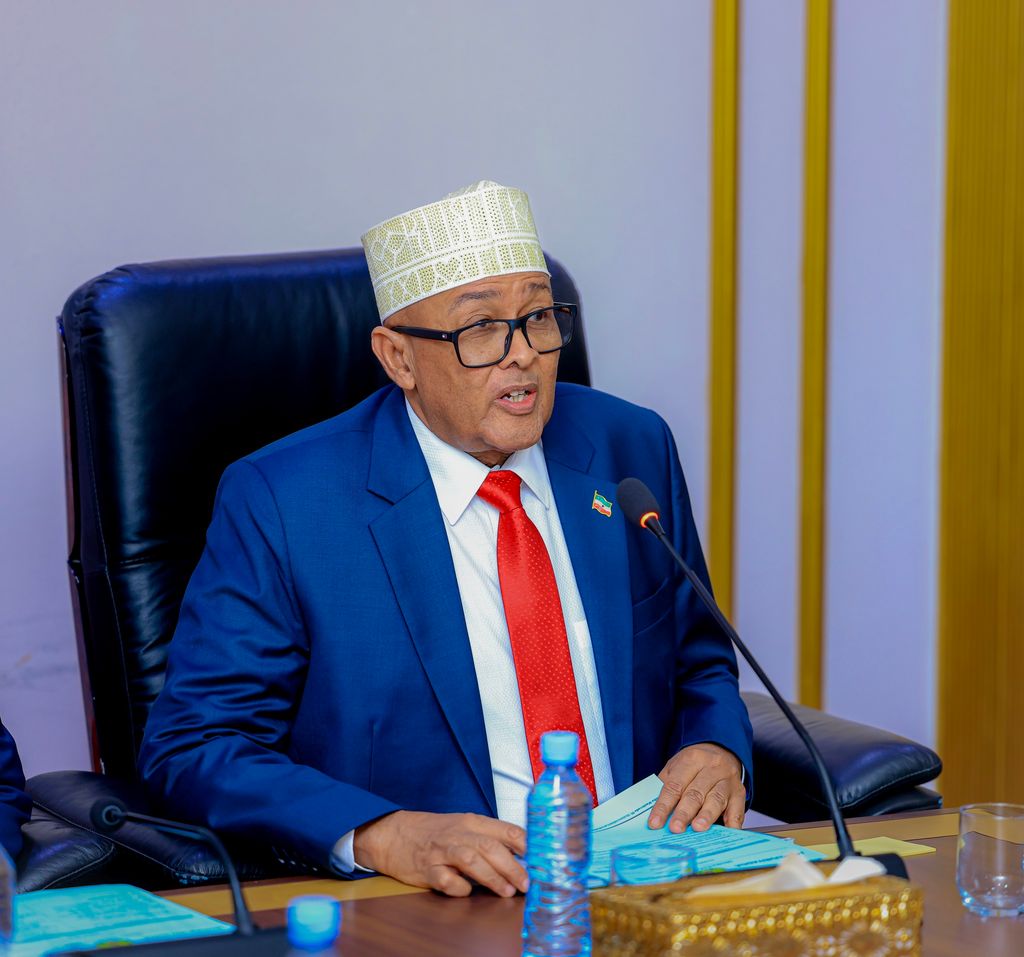 Madaxweynaha Somaliland oo hakiyay kordhintii qiimaha internet-ka