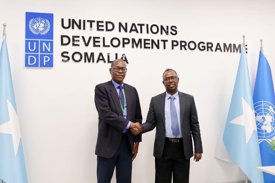 Soomaaliya iyo UNDP oo dardargelinaya hindisayaasha dhallinyarada