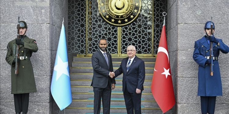 Baarlamaanka Turkiga oo ansixiyay qorshaha ciidamo loogu dirayo Soomaaliya