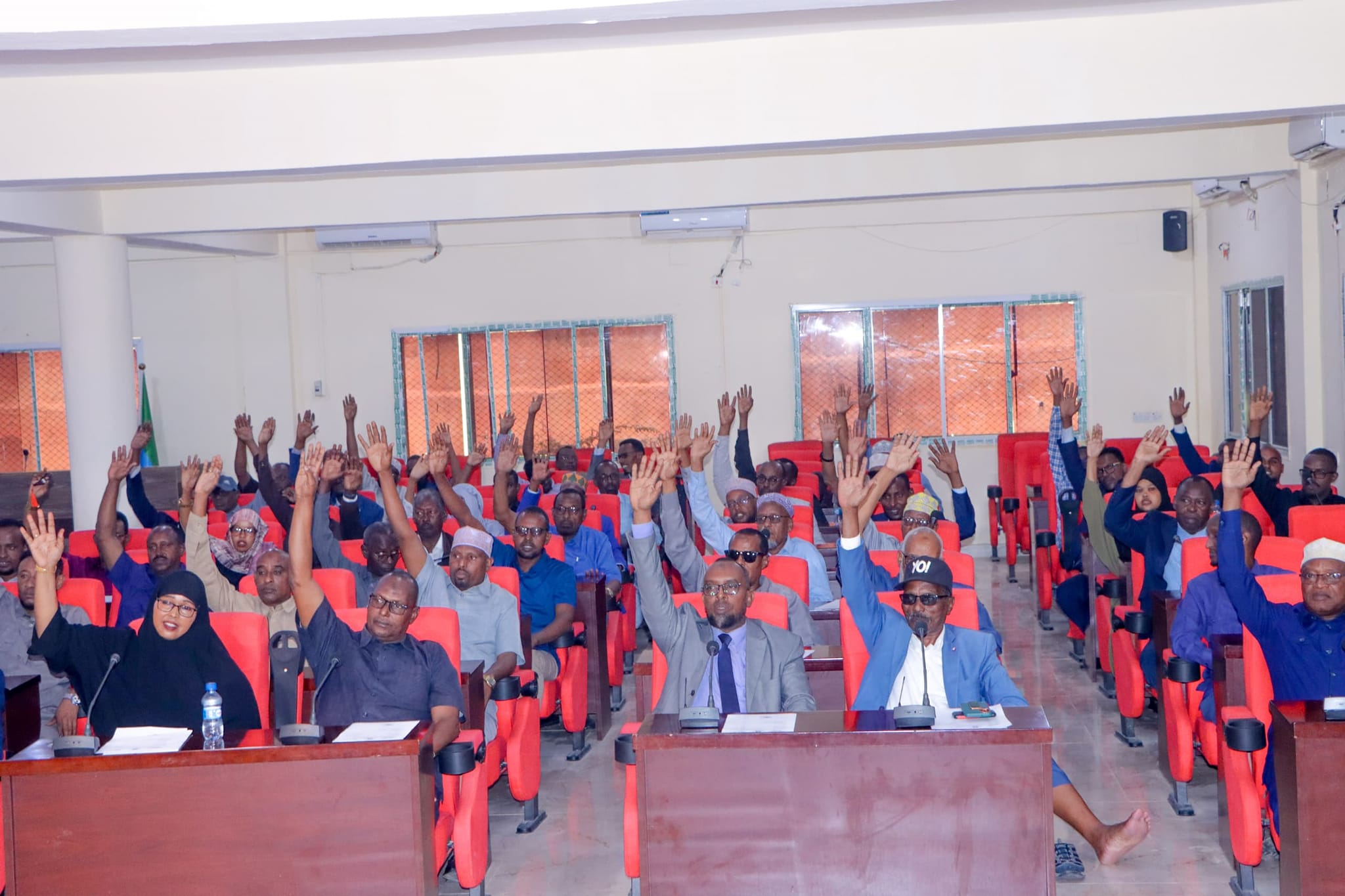Dastuurka Jubbaland oo la waafajiyay Dastuurada Dowlad Goboleedyada