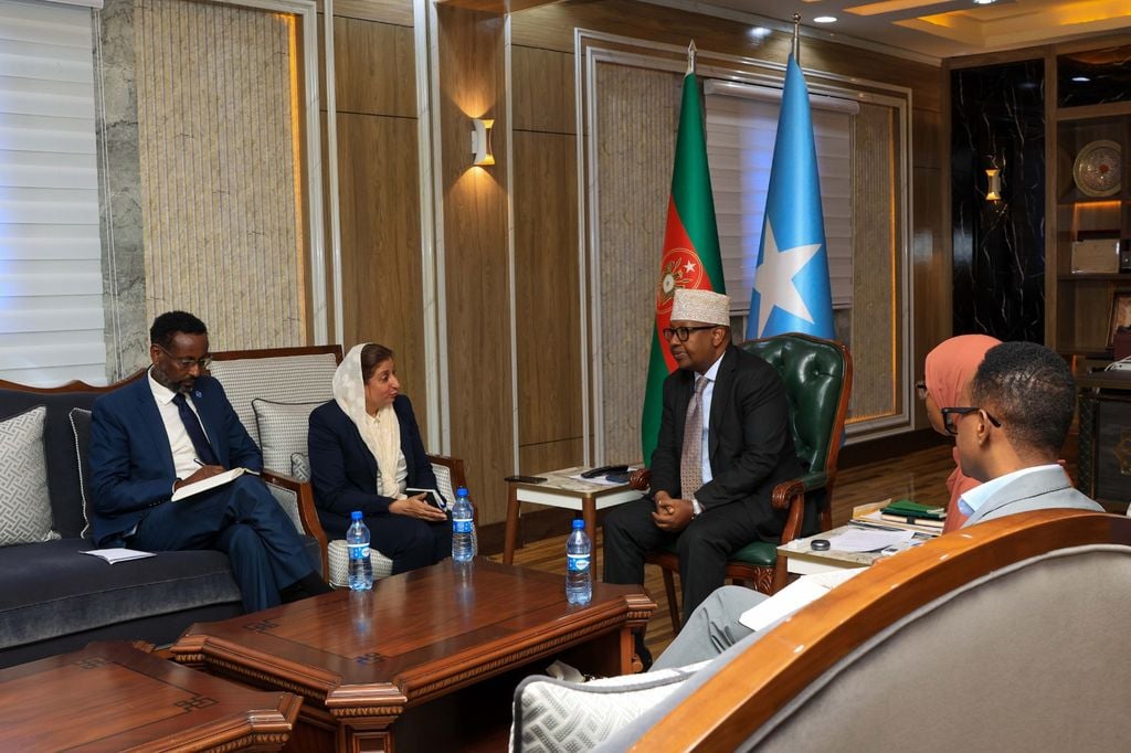 Soomaaliya iyo UNSOS oo ka wada hadlay Qalabeynta ciidamada Xooga dalka.