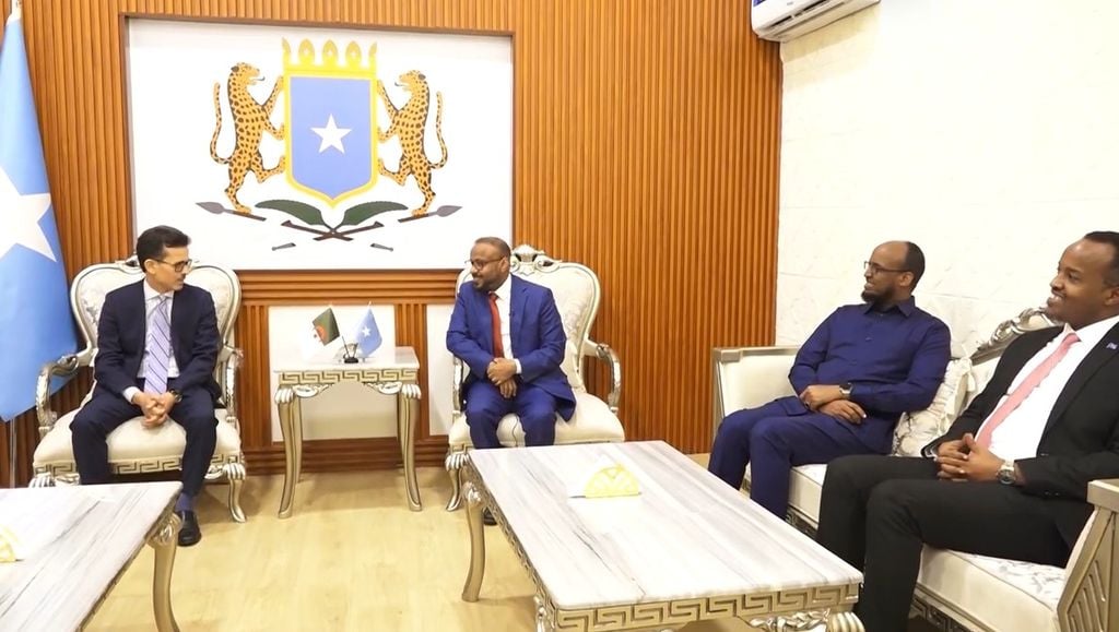 Aljeeriya oo isku diyaarinaysa dib u furista safaaraddeeda Muqdisho kadib ku dhowaad afartan sano