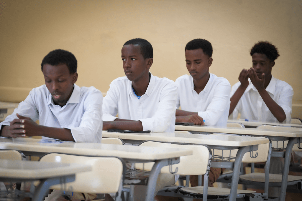 In ka badan 39,000 oo arday oo u fariistay Imtixaanka Fasalka 12aad