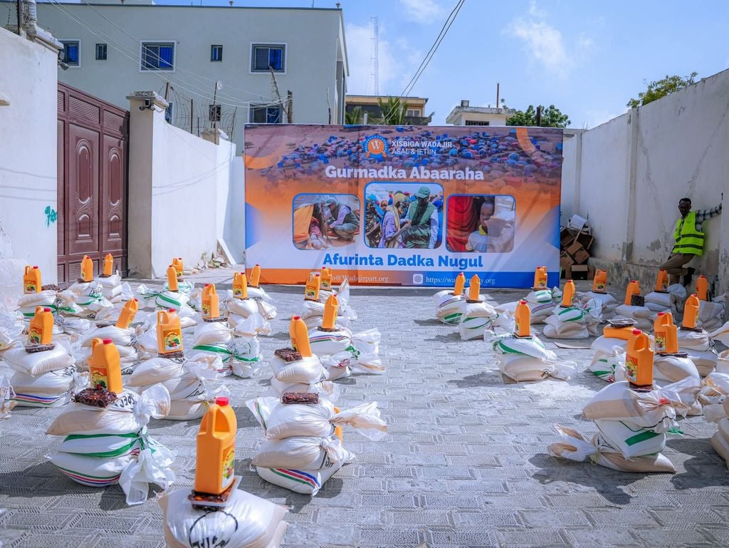 C/raxmaan C/shakuur oo gargaar u fidiyay qoysas barakac ku ah Muqdisho