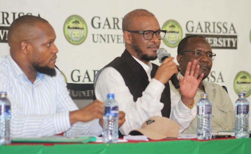  Masuuliyiinta Gaarisa oo ku baaqay in Carabiga lagu daro manhajka Kenya