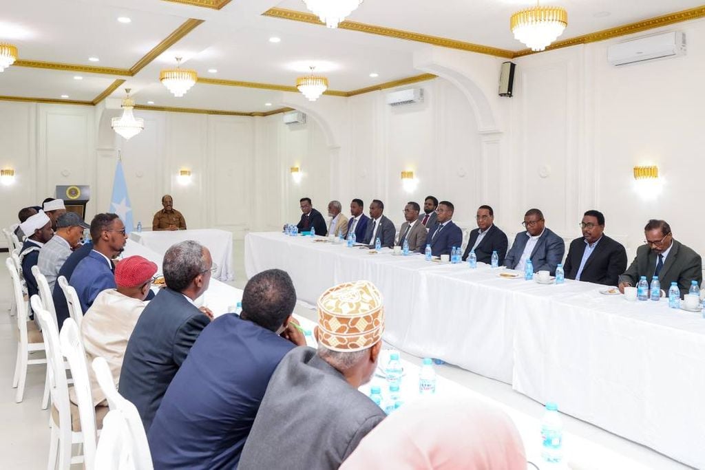 Madaxweyne Xasan oo u caddeeyey Ururrada Siyaasadda Hirgelinta Doorasho "Qof iyo Cod ah”