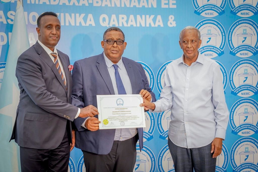 Garab Ka Mid Ah Madasha oo ku midoobay Ururro Siyaasadeed