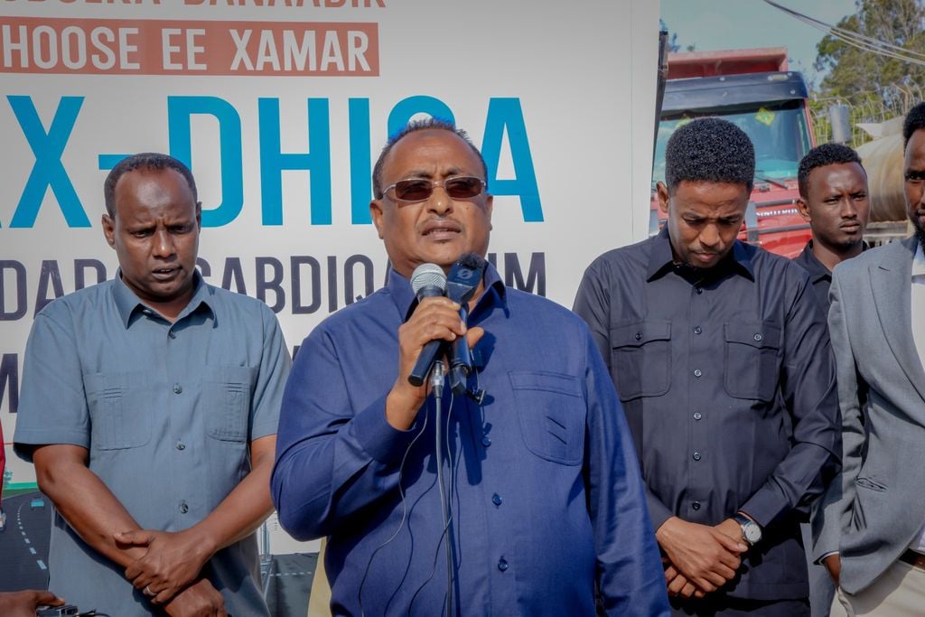 Duqa Muqdisho oo amar ka soo saaray dhismaha sharci darrada ah ee waddada Cabdiqaasim
