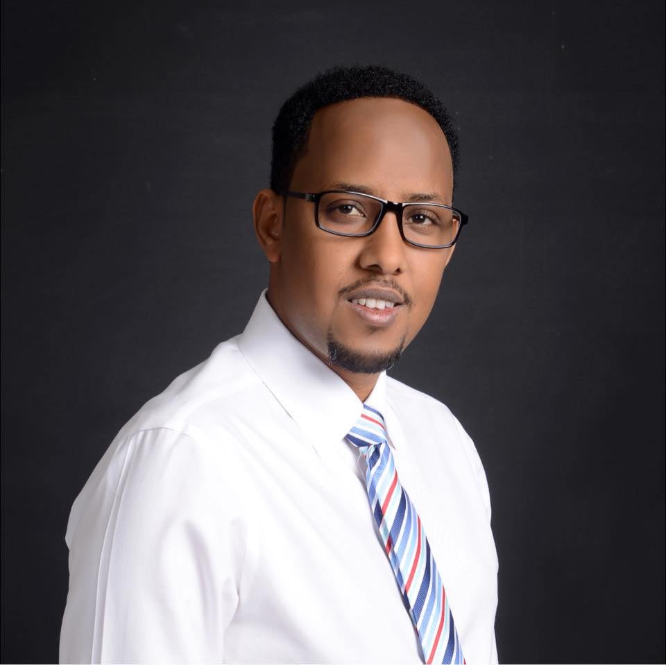 2 sano kadib madaxweynuhu wuxuu helay buugii doorashada m/w Farmaajo
