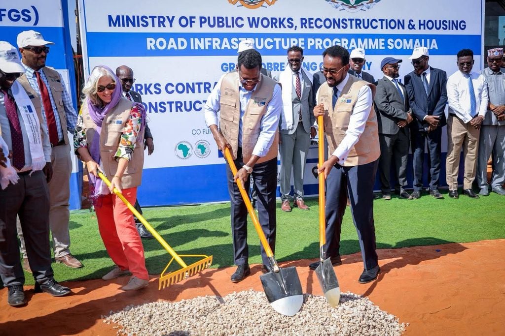 Dhismaha waddo isku xirta Dhuusamareeb iyo Cadaado oo la billaabay