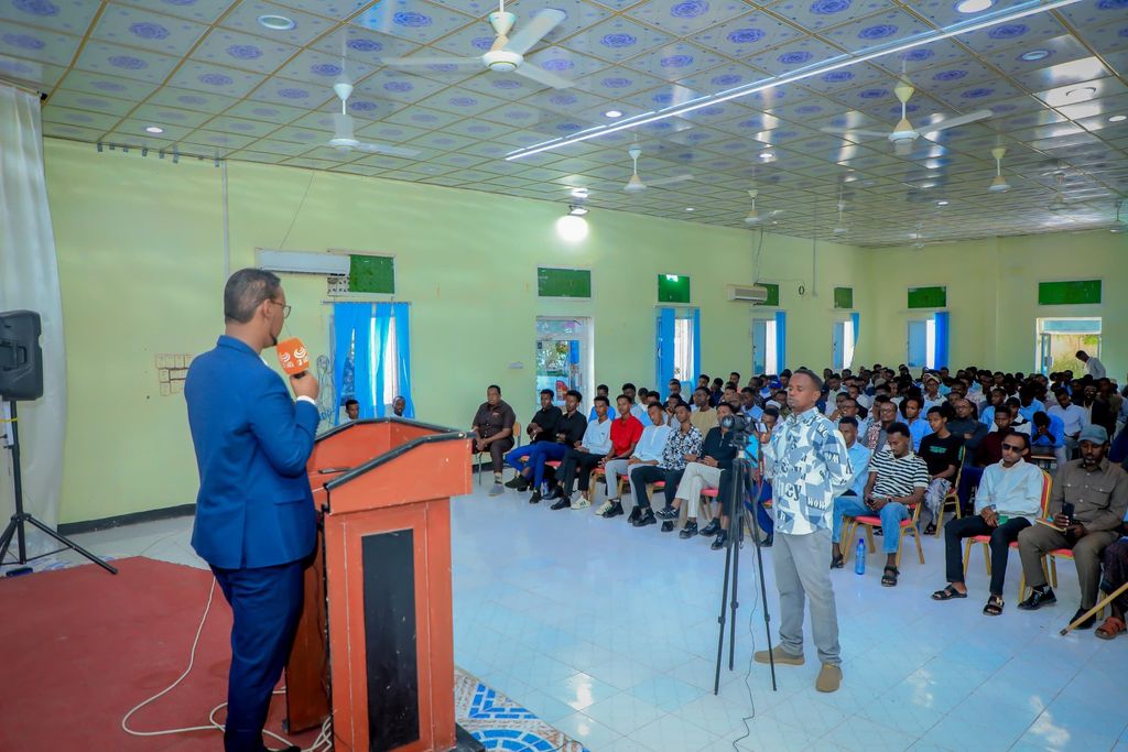 Puntland Oo Sagootisay 290 Arday Oo Deeq Waxbarasho U Aadaya Itoobiya.