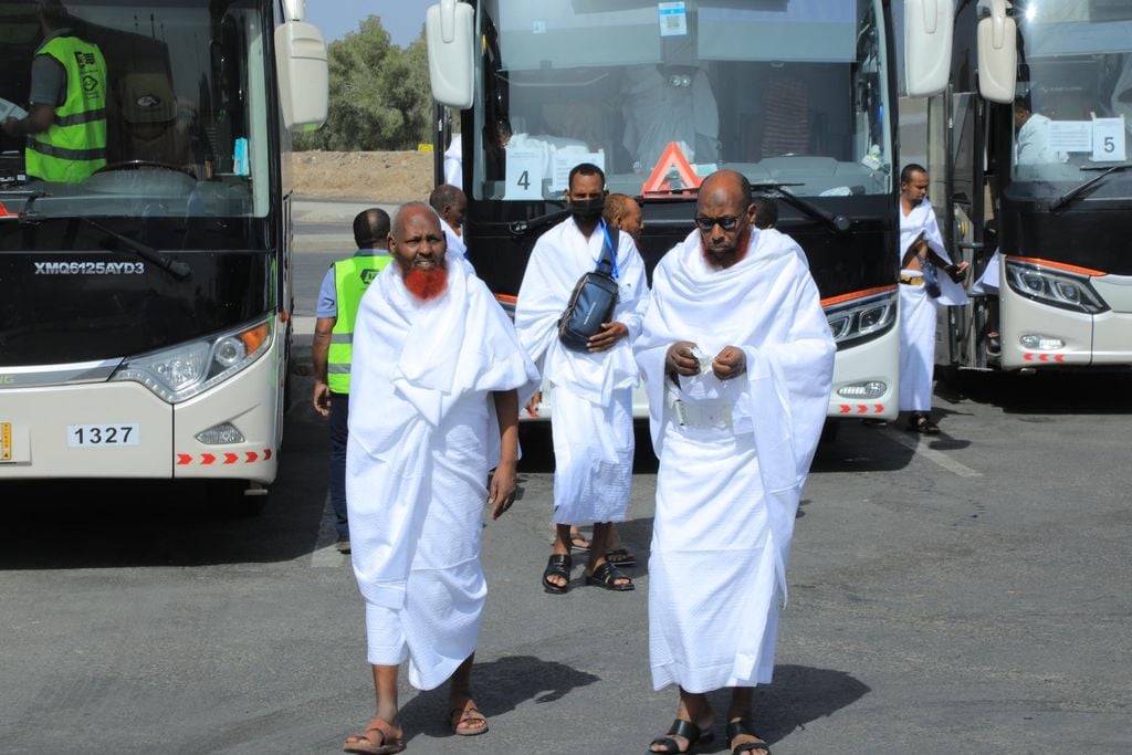 Wasaaradda Awqaafta oo shaacisay 71 Shirkadood oo Qabanaya Adeegga Xajka 2026