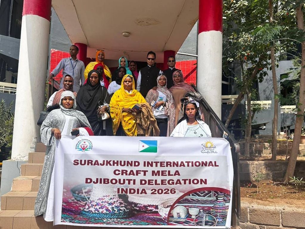 Maxay Jabuuti la tegeysa Bandhigga Caalamiga ah ee Farshaxanka Surajkund?