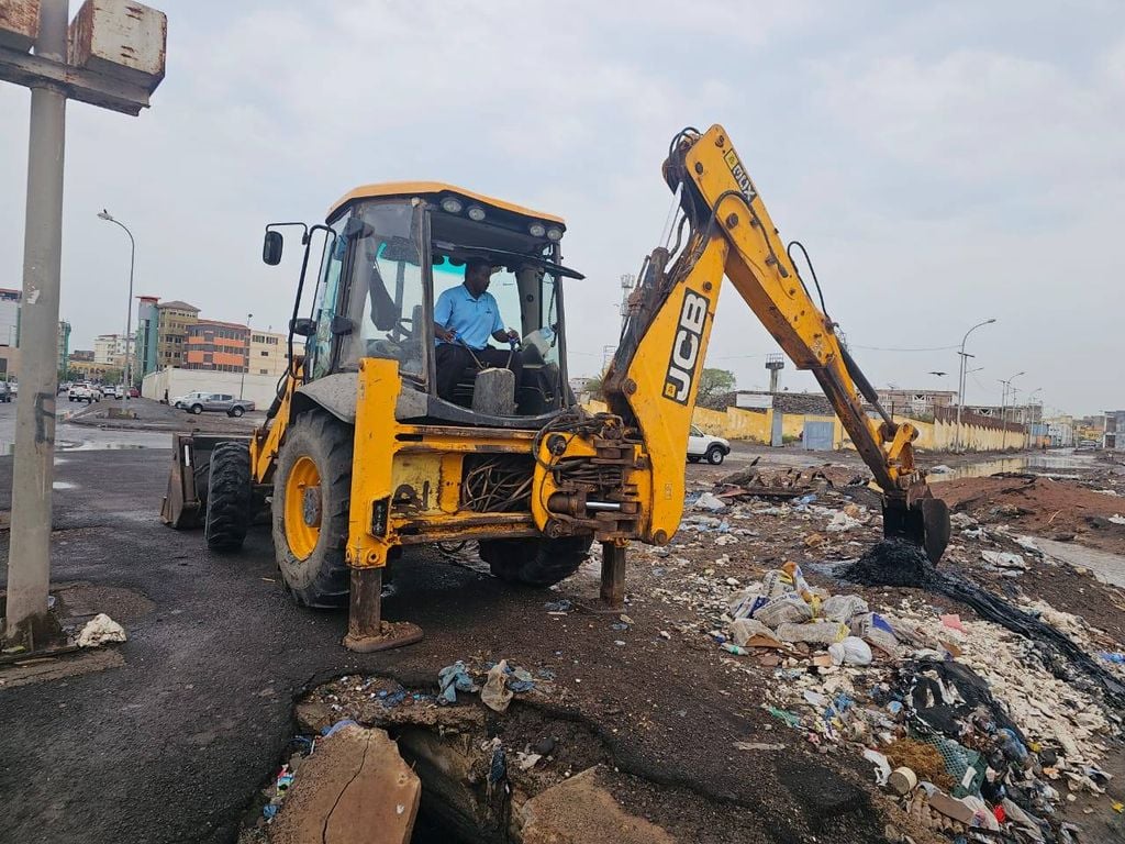 Jabuuti oo dib u furtay wadooyin ay xireen roobab.