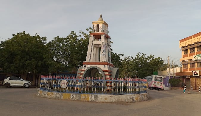 Gaarisa: Burcad dhac u geysatay dad shacab ah oo lasoo qabtay