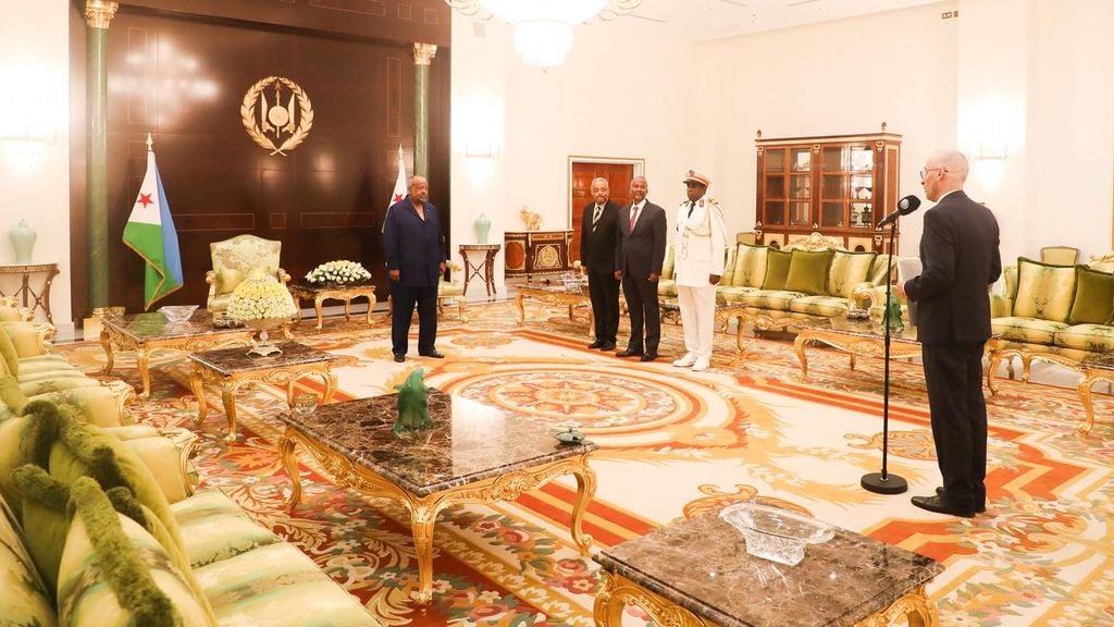 Geelle oo 5 safiir u ogolaaday inay guda galaan howlahood diblomaasiyadeed 