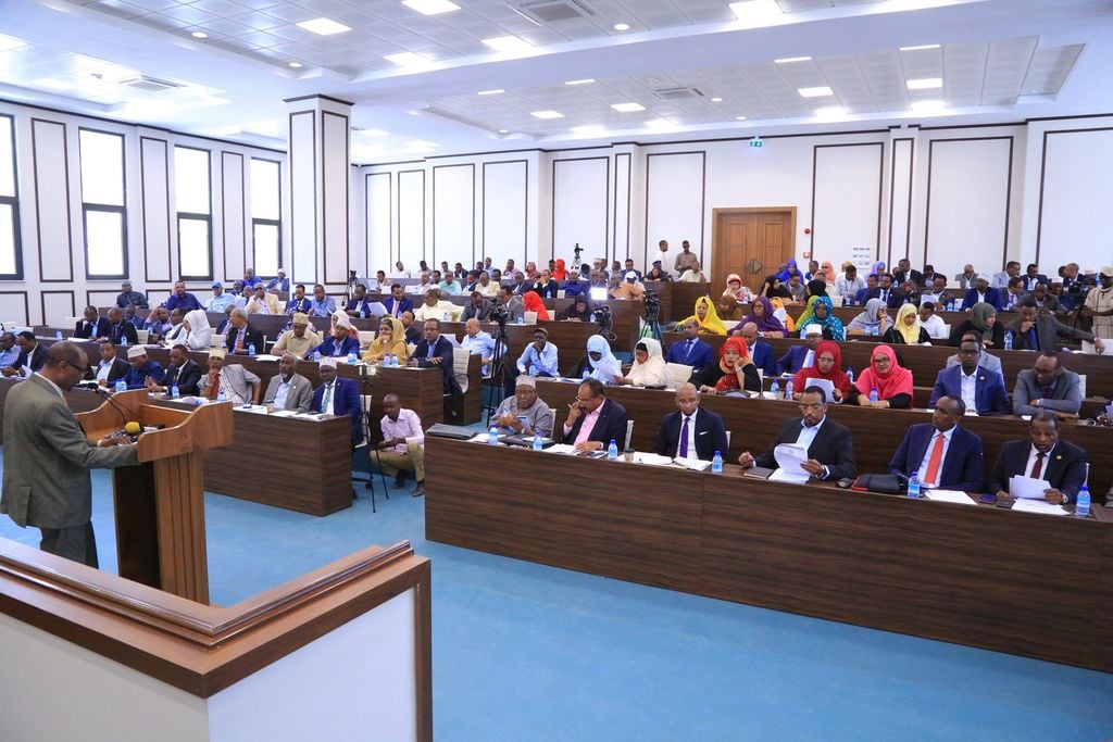 Kulanki Golaha Shacabka oo Kooram La’aan u Baaqday.