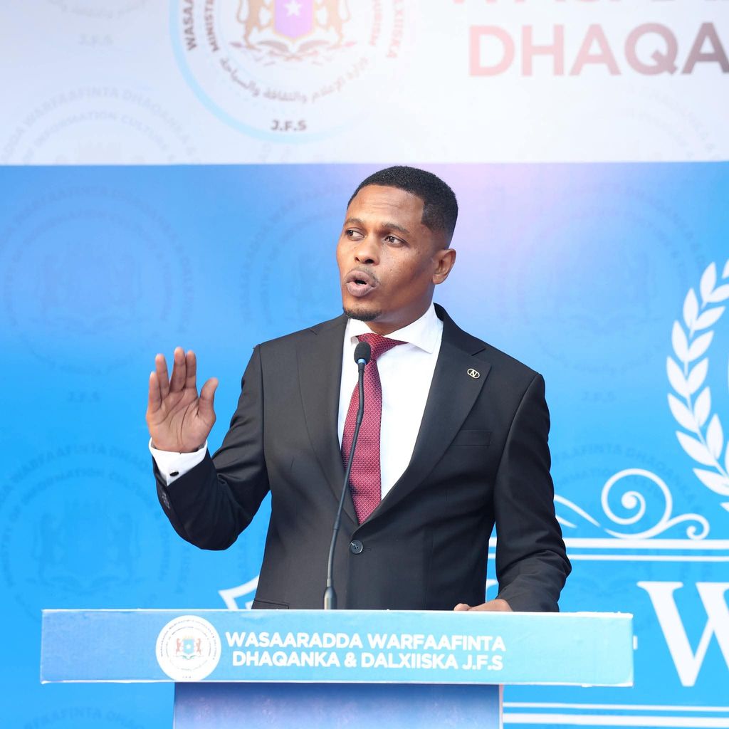 Soomaaliya oo billowday dhaqan gelinta qodobbada Dastuurka cusub