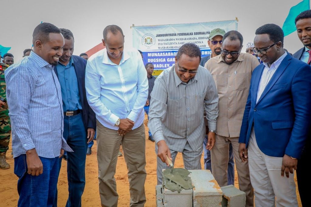 Muungaab oo Dhagax-dhigay Dugsiga Gabdhaha ee Sheekh Cusmaan Xiddig.