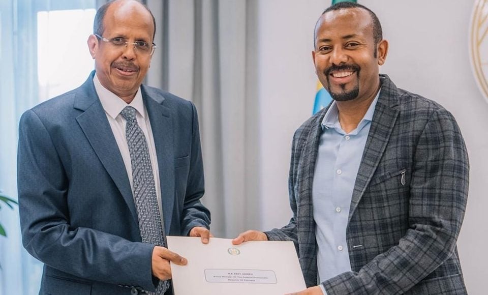 Geelle oo u diray Abiy Axmxed farriin la xiriirta iskaashiga labada dal