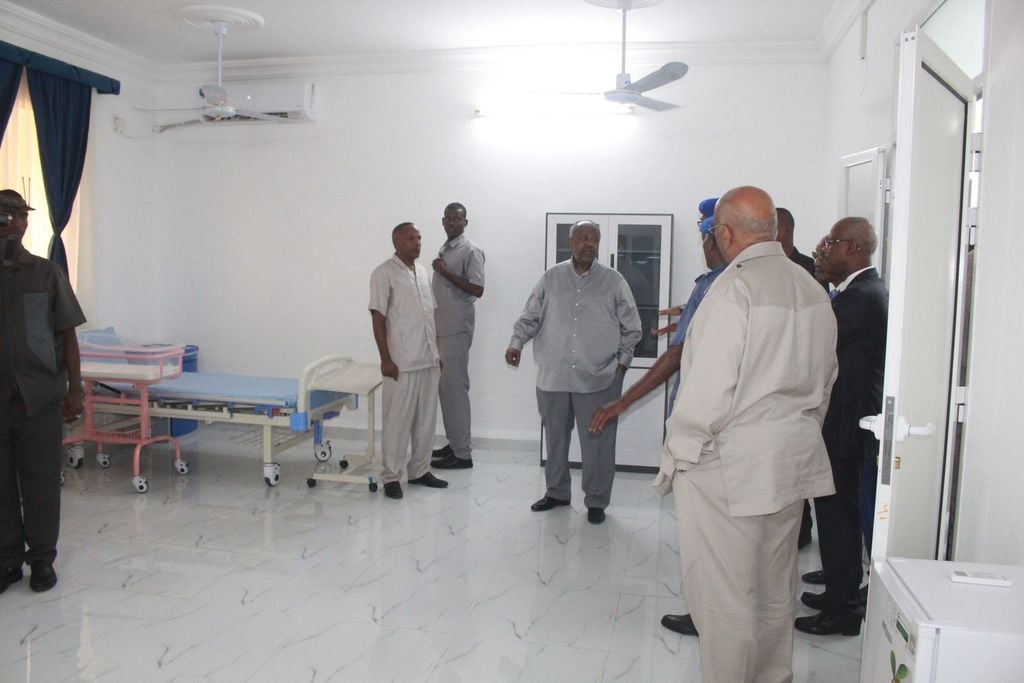 Jabuuti oo hirgelisay cisbitaal looga maarmayo safaradii caafimaadka ee dibadda