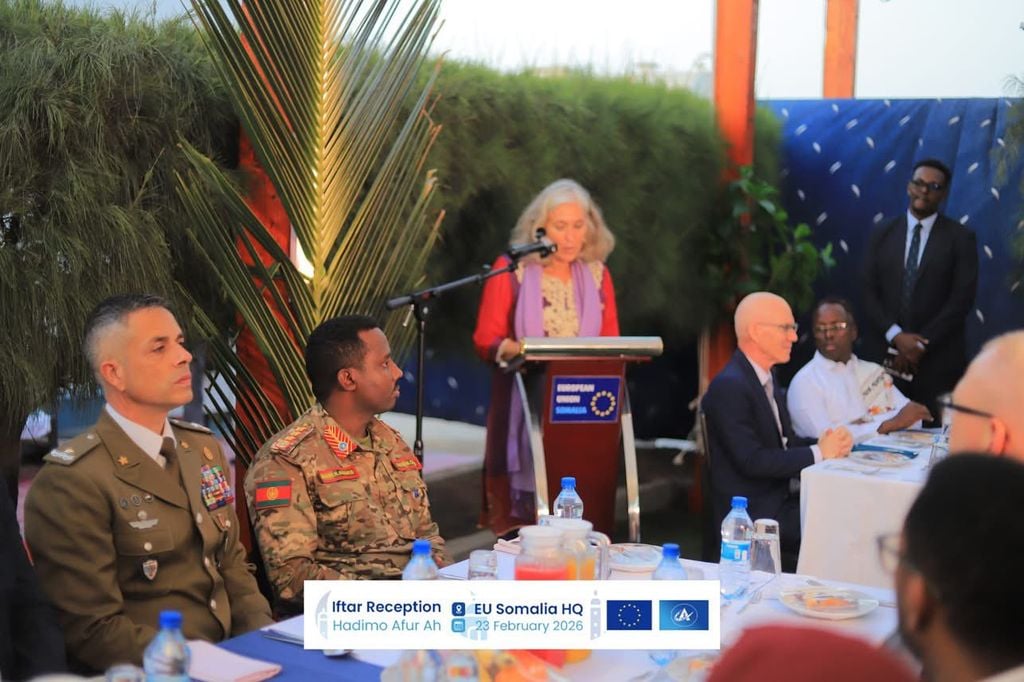 Yurub oo ugu baaqday dhinacyada Soomaalida in la sii wado wada-hadallada