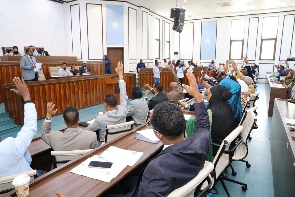 Baarlamaanka oo Ansixiyey Sharciga Dad-dhigista &amp; Tirakoobka Xaaladaha Madaniga.