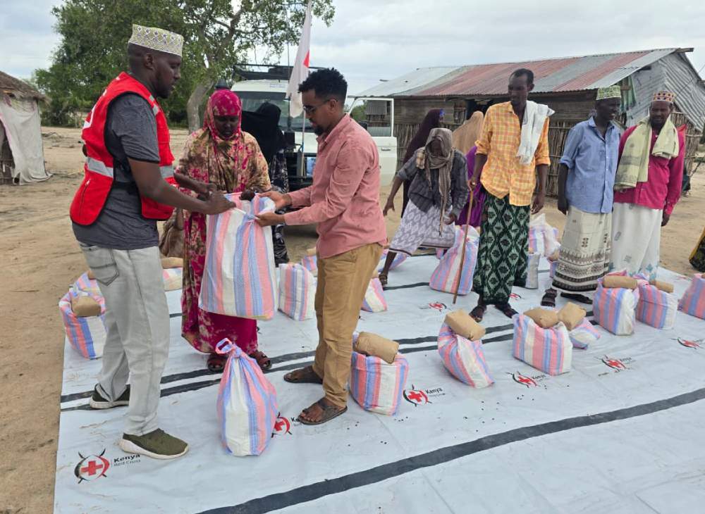 Laanqeyrta Cas oo u gurmatay dadka ay abaartu saameysay ee Gaarisa