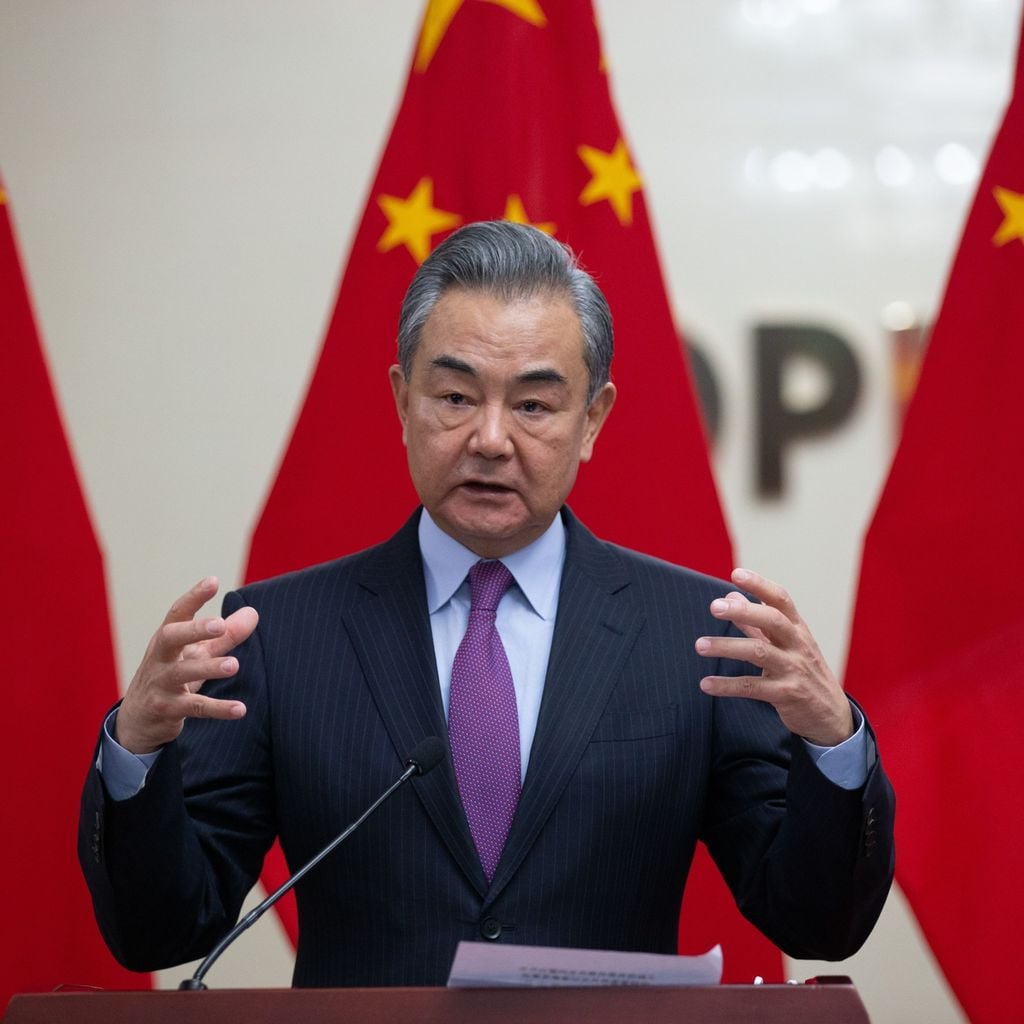 Booqashadii Wasiirka Arrimaha Dibadda Shiinaha ee Muqdisho oo si lama filaan ah u baaqatay