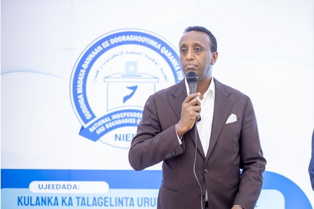 Guddiga Doorashooyinka oo qalabka diiwaangelinta geenaya Dowlad Goboleedyada