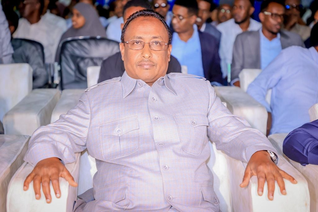 Muungaab oo difaacay awoodda sharciyeed ee maamulka dhulka kadib dagaal ka dhacay degmada Warta Nabadda.