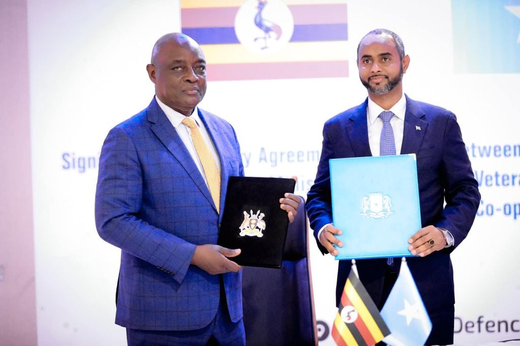 Soomaaliya iyo Uganda oo dhameystiray heshiis dhanka Difaaca ah